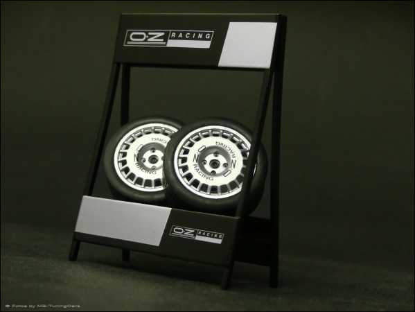 1:18 OZ ALLOY WHEELS with TIRE REGAL -